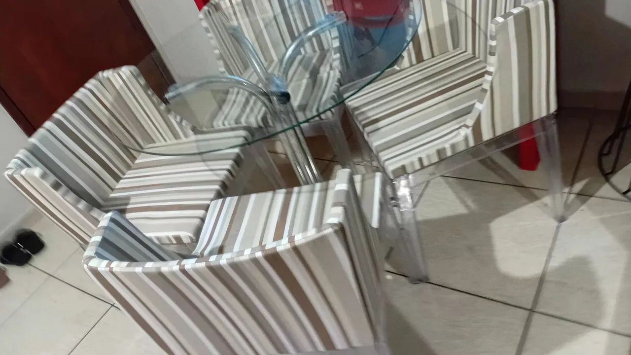 Mesa 4 cadeira  - Foto 2