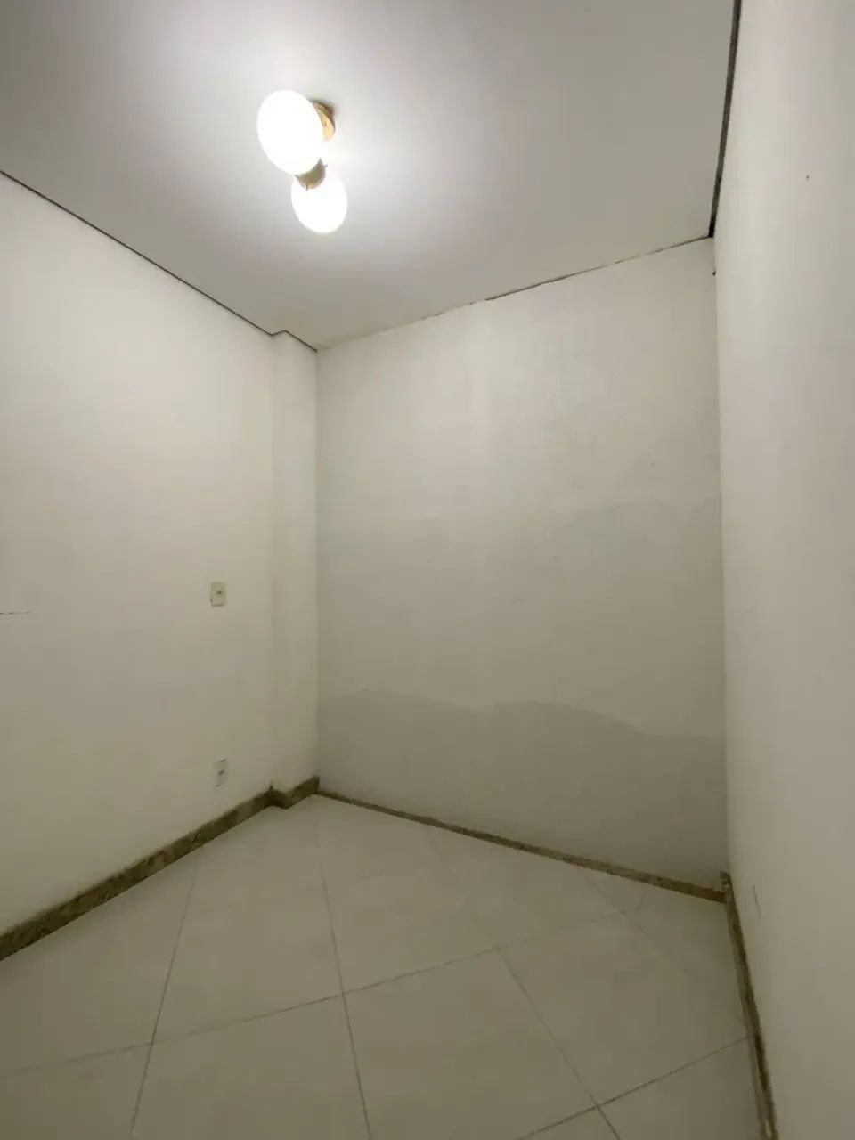 Sala Comercial 12m² para Alugar em Contagem - Jardim Riacho das Pedras