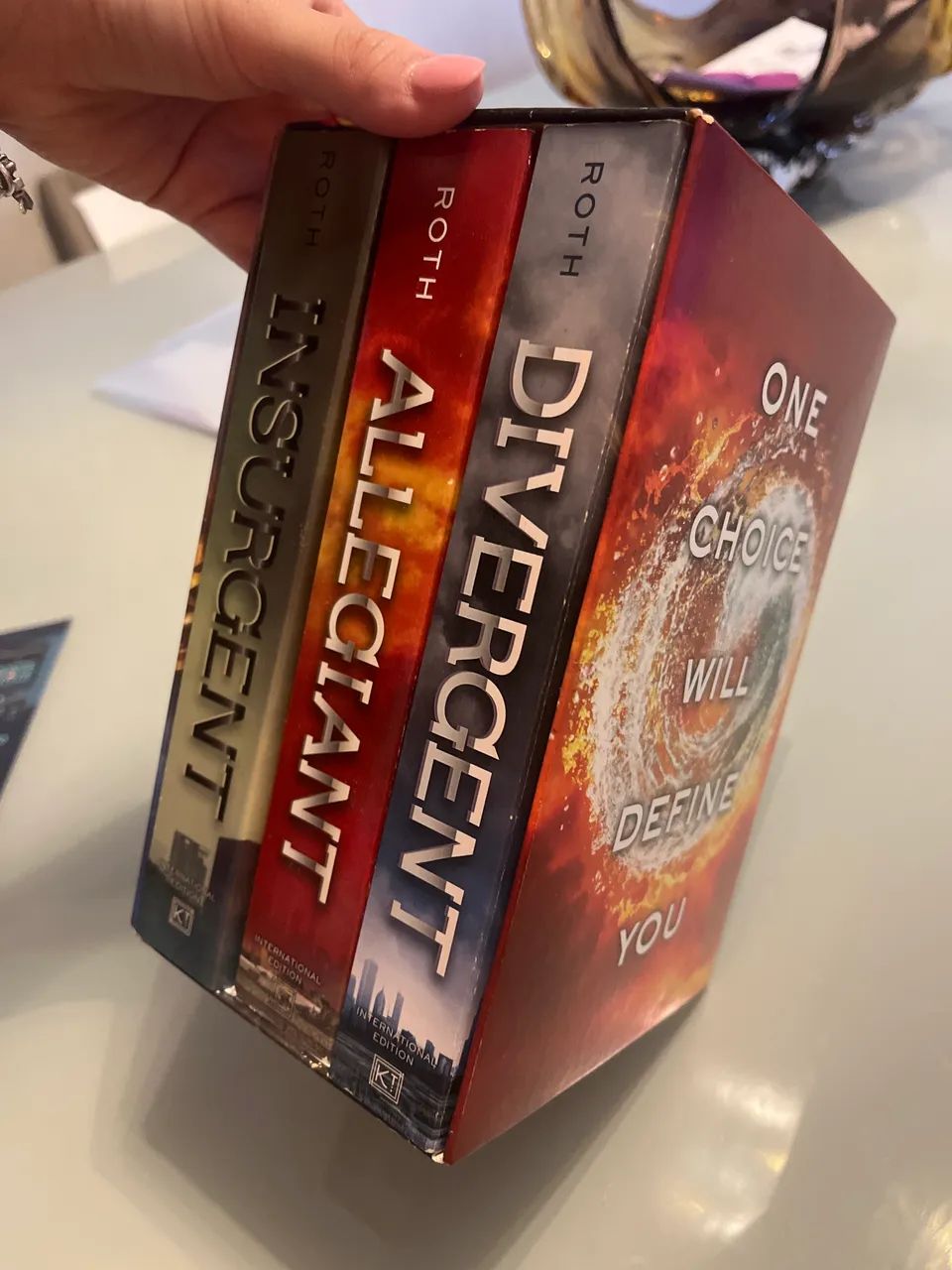 BOX DIVERGENTE EM INGLÊS