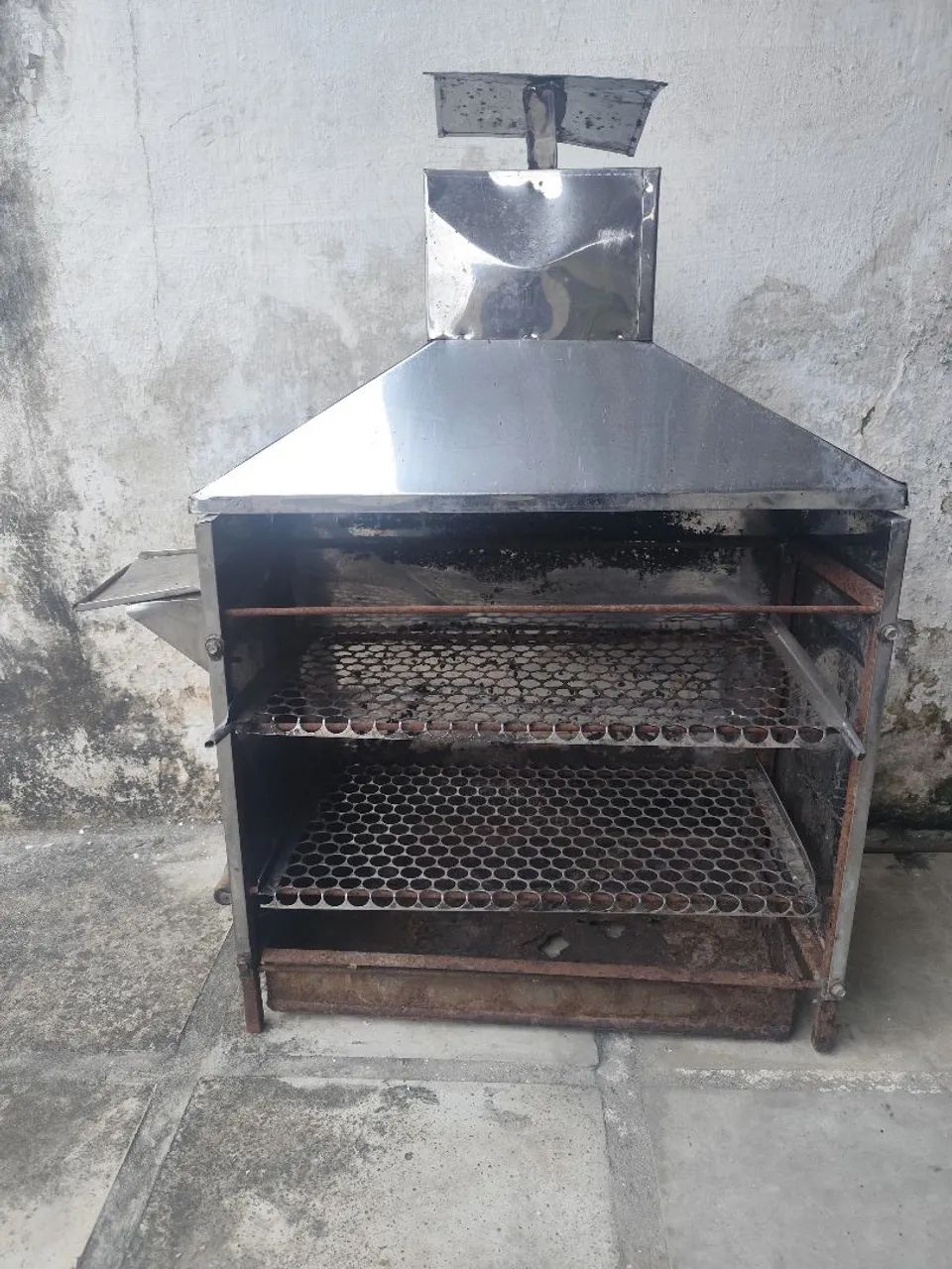 Churrasqueira pra espetinho 