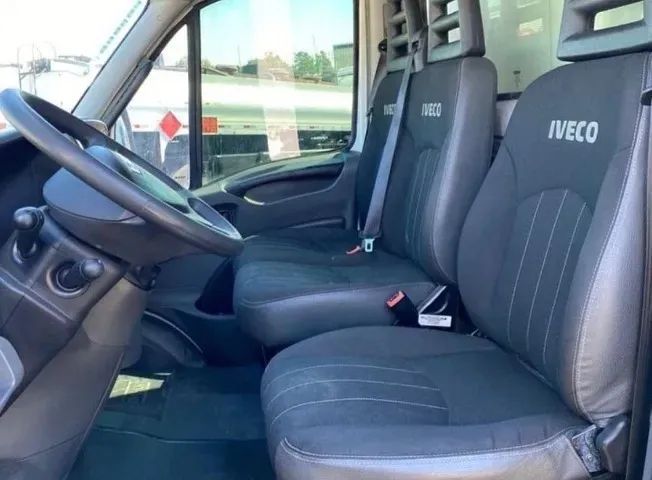 Iveco 35s14 baú ano 2015 - Foto 3