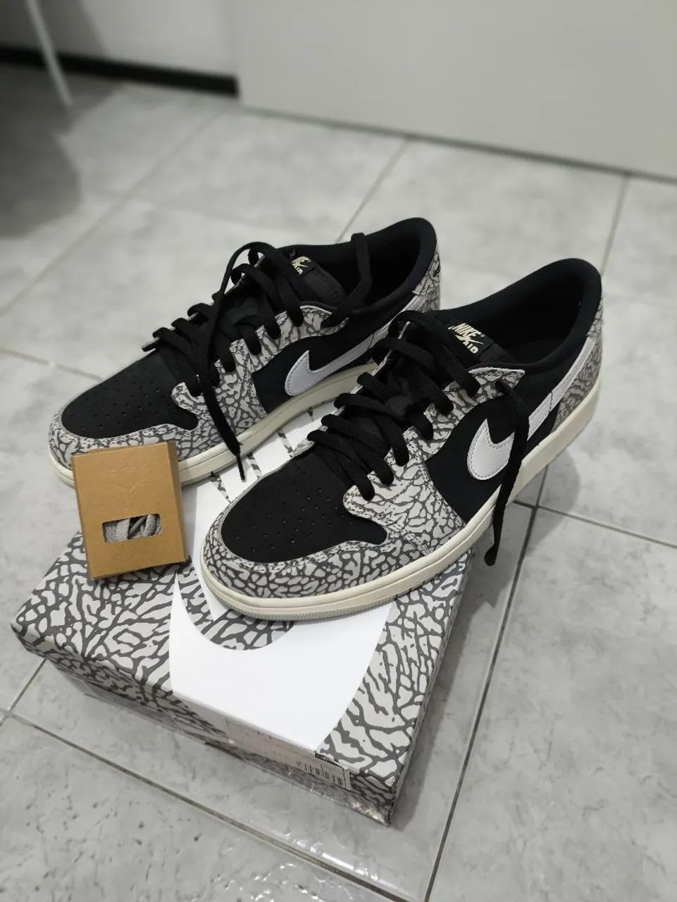 Tênis Air Jordan 1 low OG "Black cement" 43