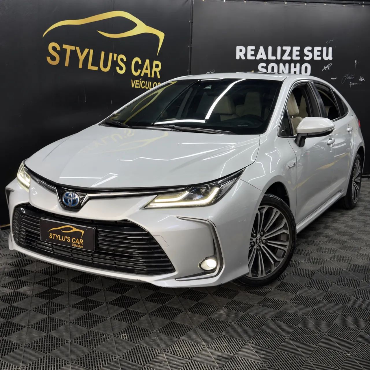 Toyota Corolla Corolla Altis Prem. 1.8 Aut. (Híbrido) 2021