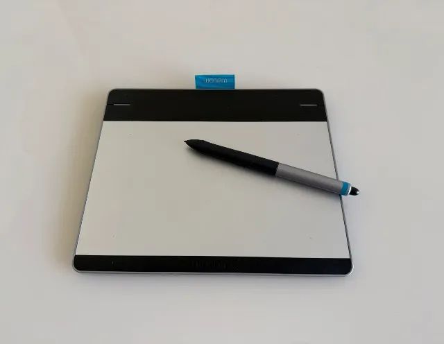 Mesa digitalizadora Wacom Intuos Creative Pen & Touch Tablet small + Case - Foto 4