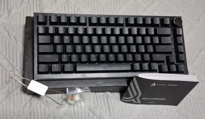 Teclado Ajazz ak820
