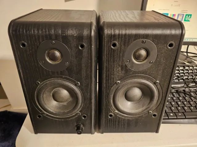 Monitor Microlab 64w B77 O Par