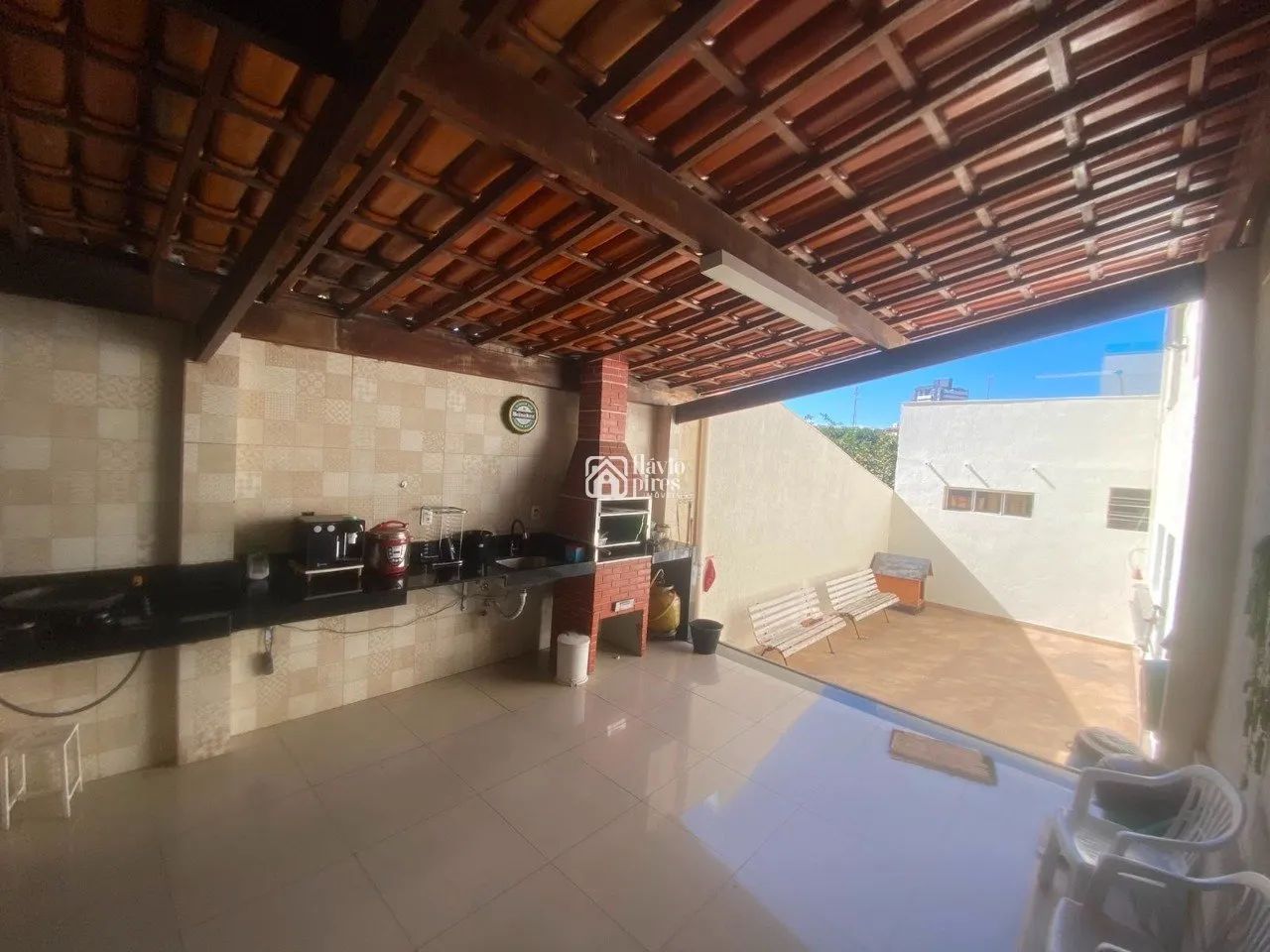 Excelente casa 4 quartos sendo 1 suíte e Garagem - Foto 4