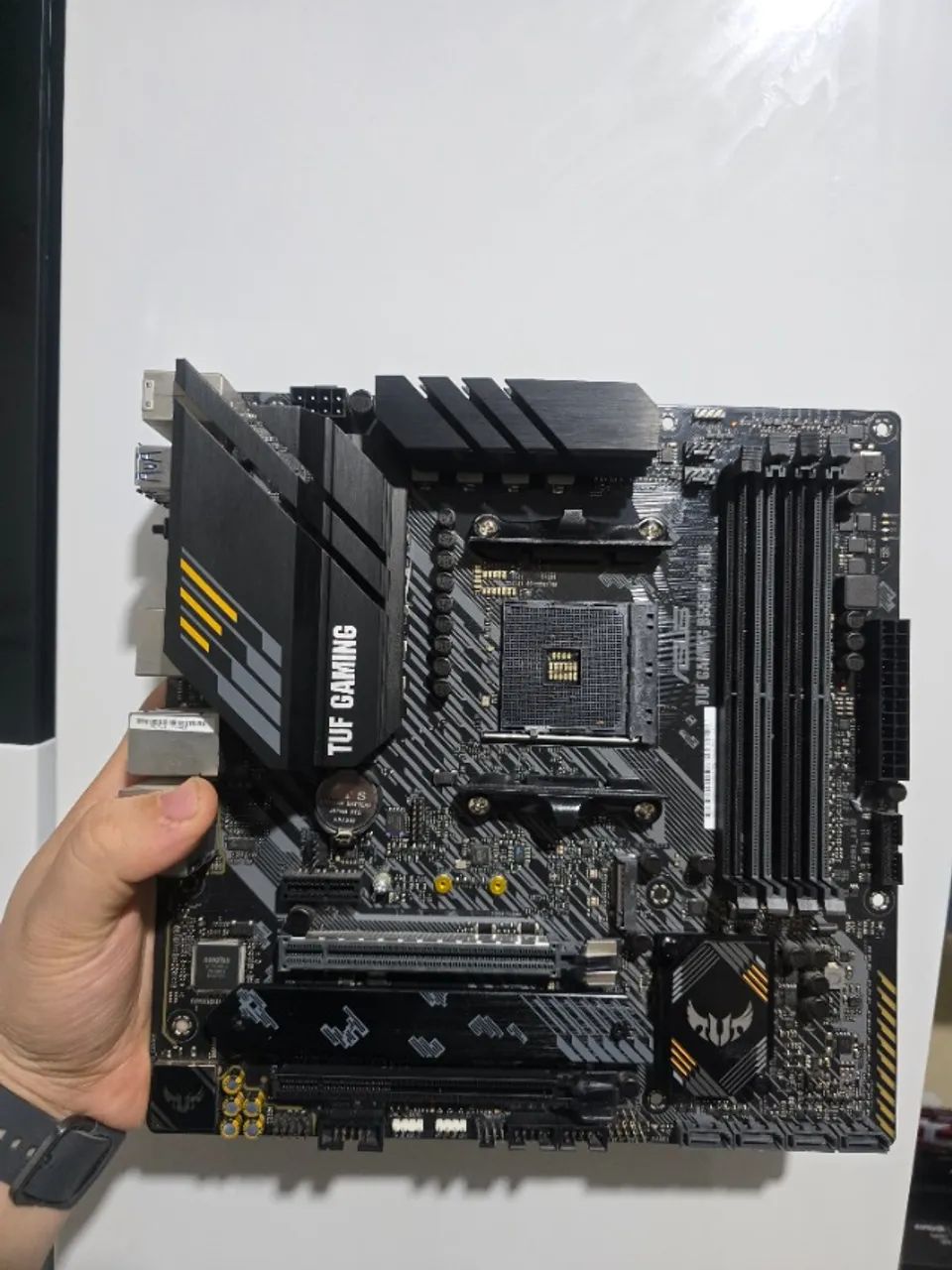 Placa mãe B550M TUF GAMINF - Foto 2