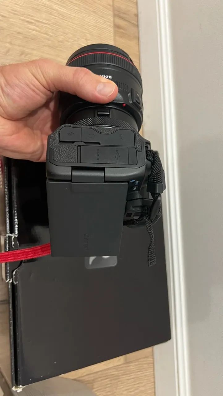Canon R5 com caixa e adaptador EF  - Foto 4