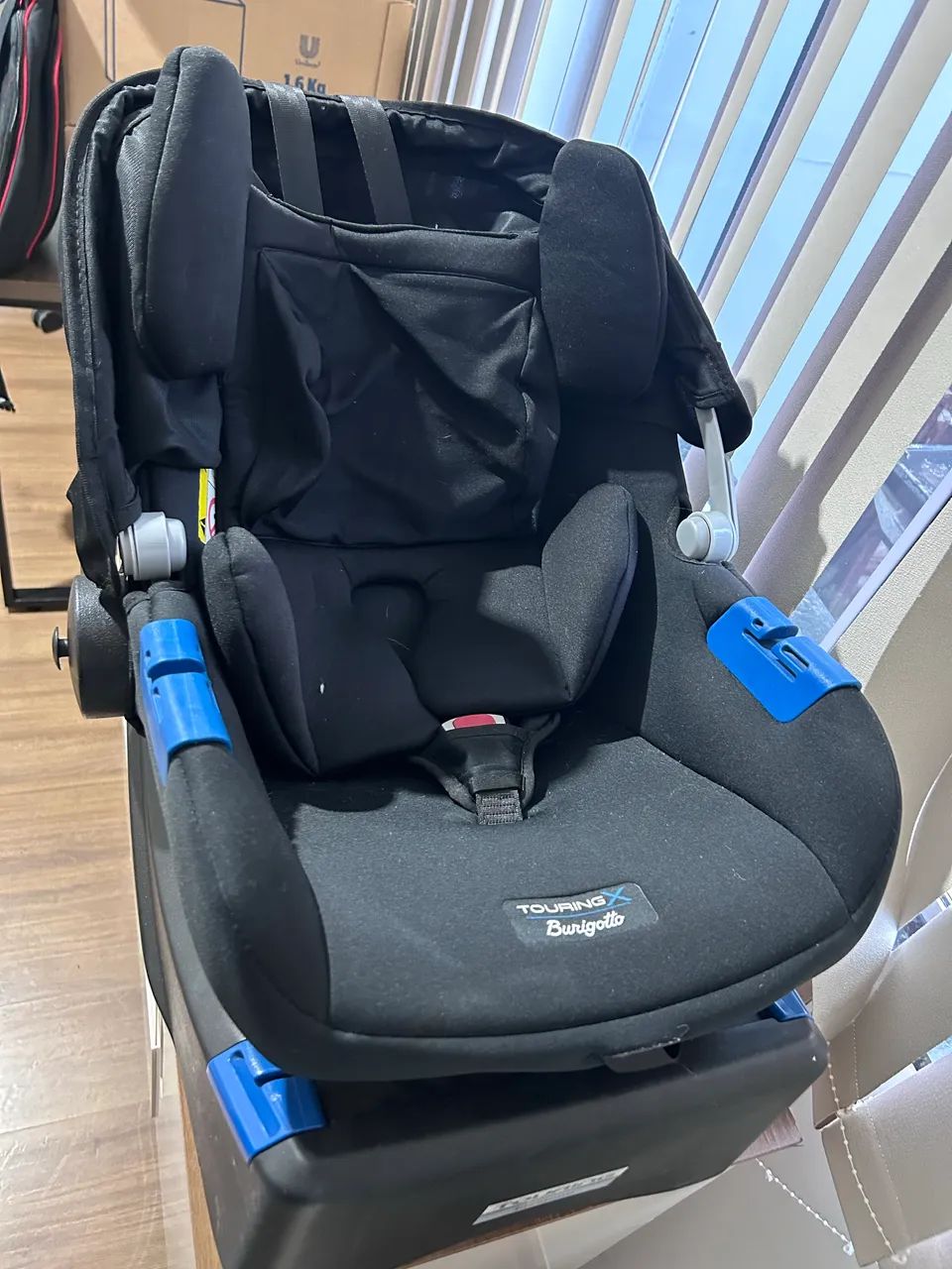Cadeira com suporte para carro