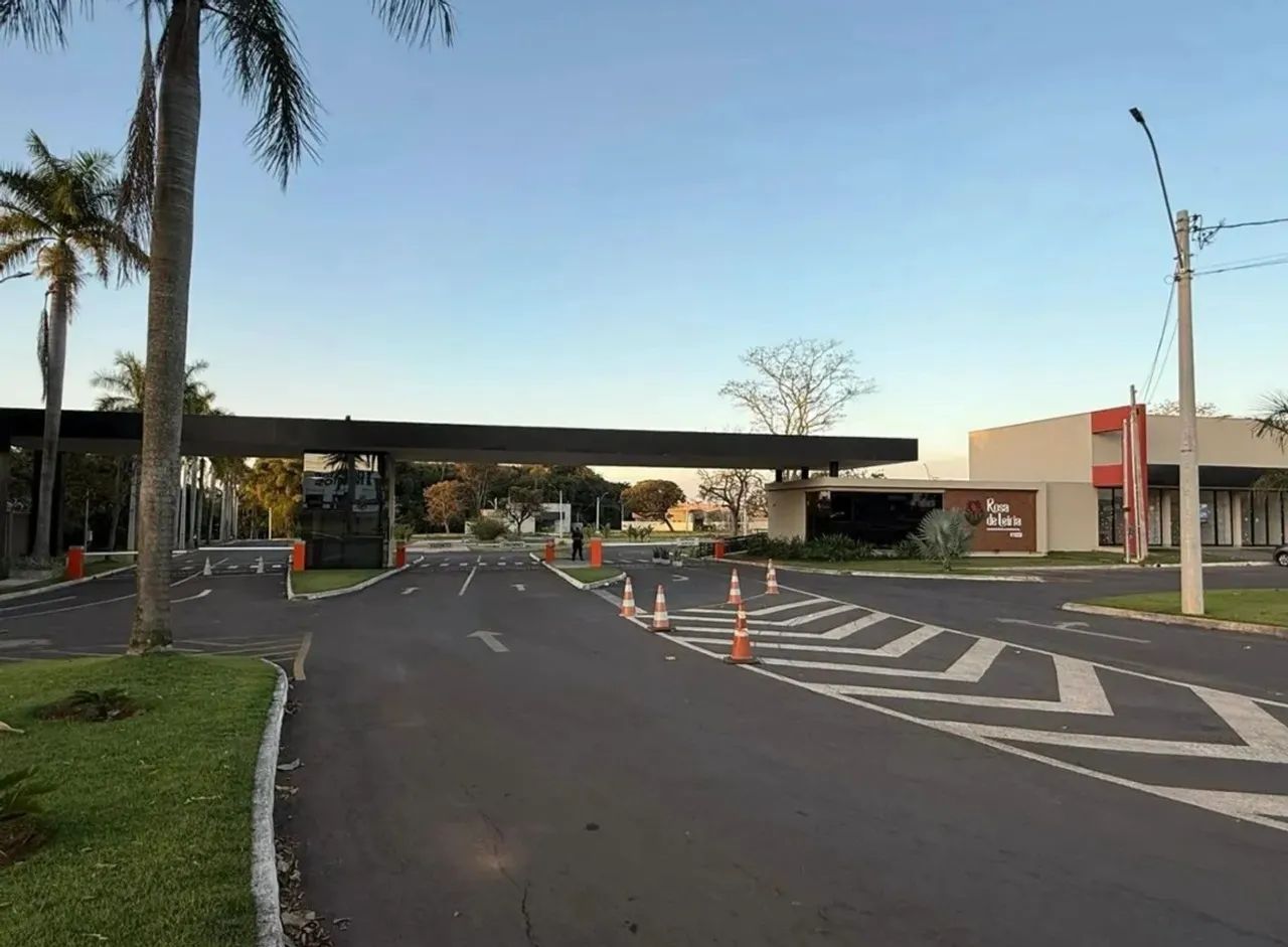 Lote no Condomínio Rosa de Leiria 