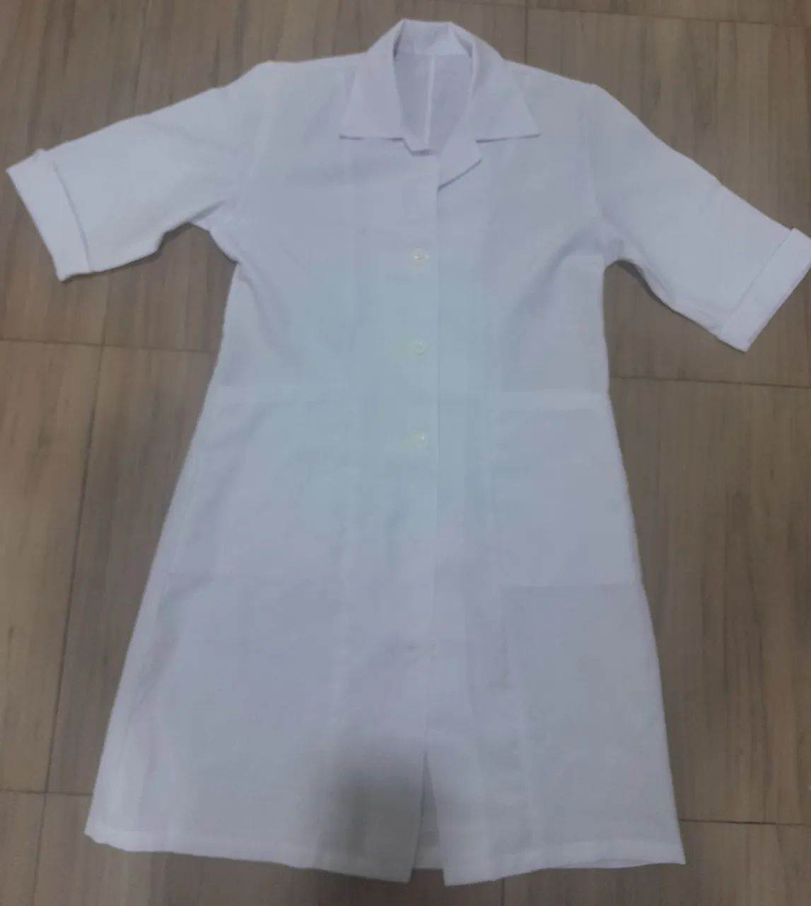 White Lab Coat432957567292549121