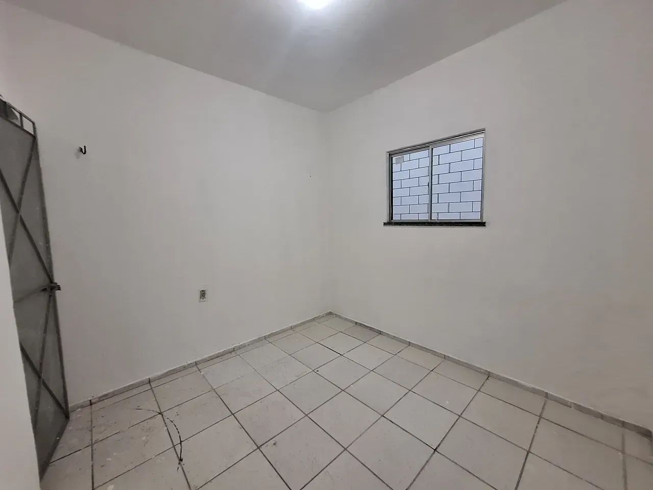 Apartamento compacto na Rua Teodomiro de Castro - Foto 4