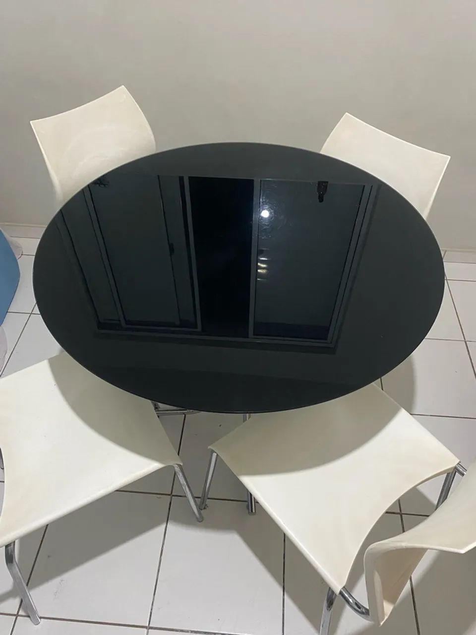 Vende-se mesa de jantar + 4 cadeiras  - Foto 2