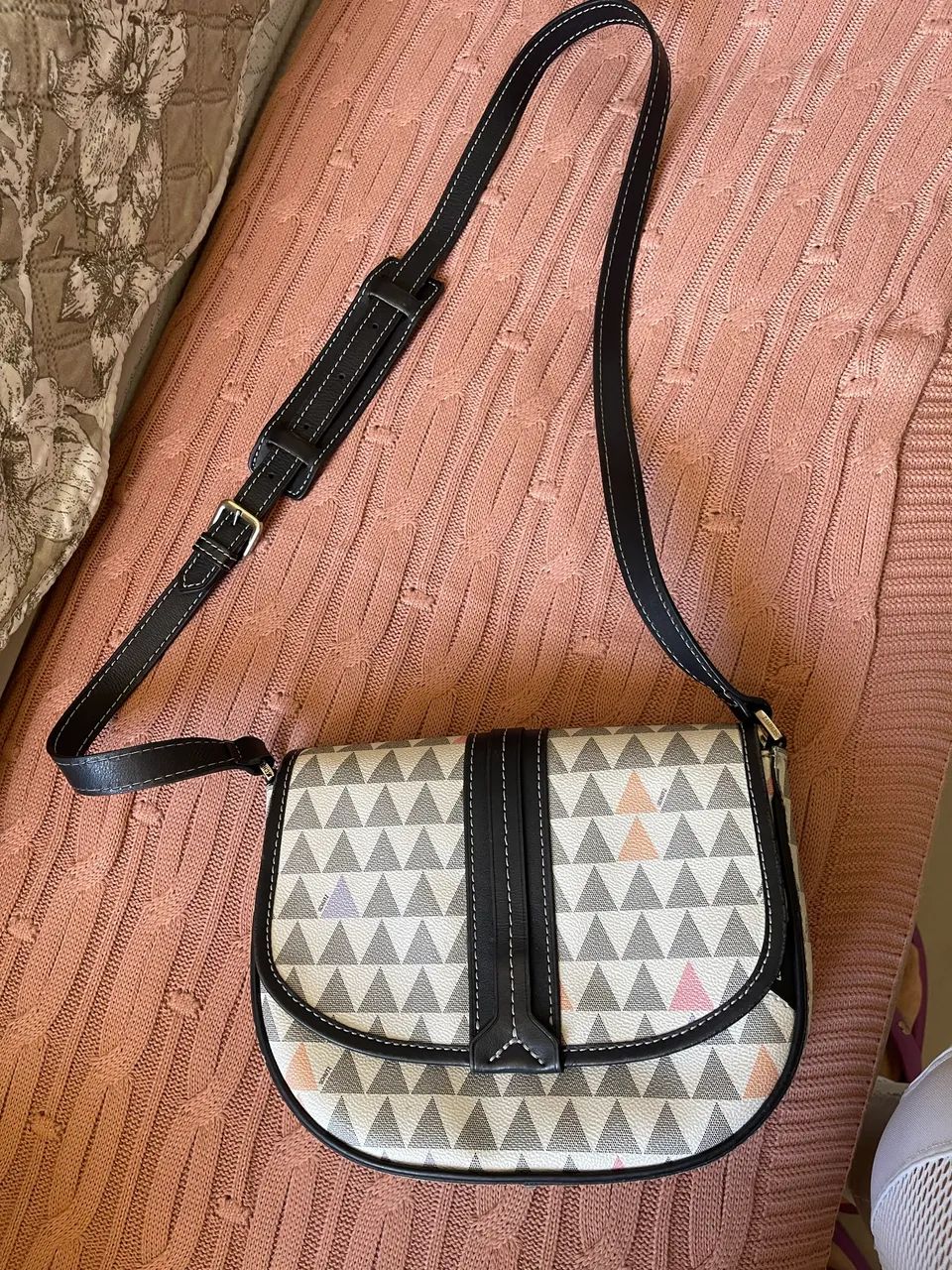 Bolsa Schutz em couro  - Foto 2
