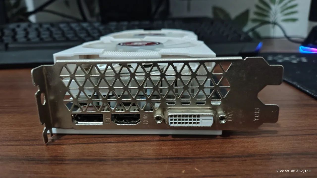 Placa de vídeo RX 580 COM AVARIAS - Foto 4