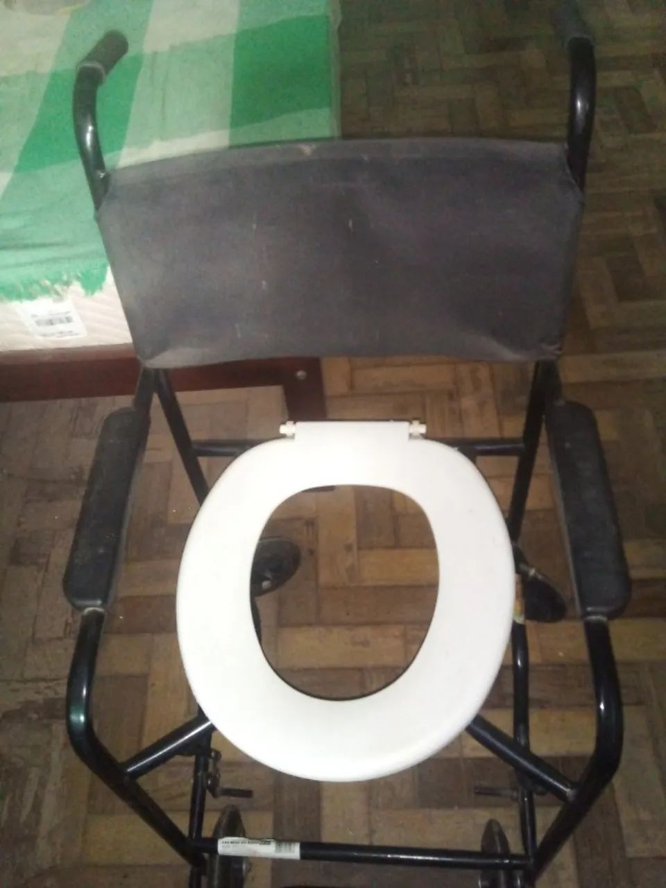Cadeira higiênica  - Foto 2