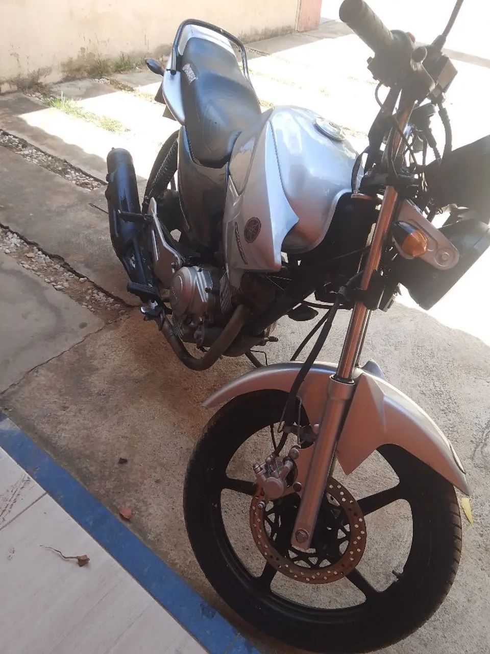 Moto Yamaha factor  - Foto 2