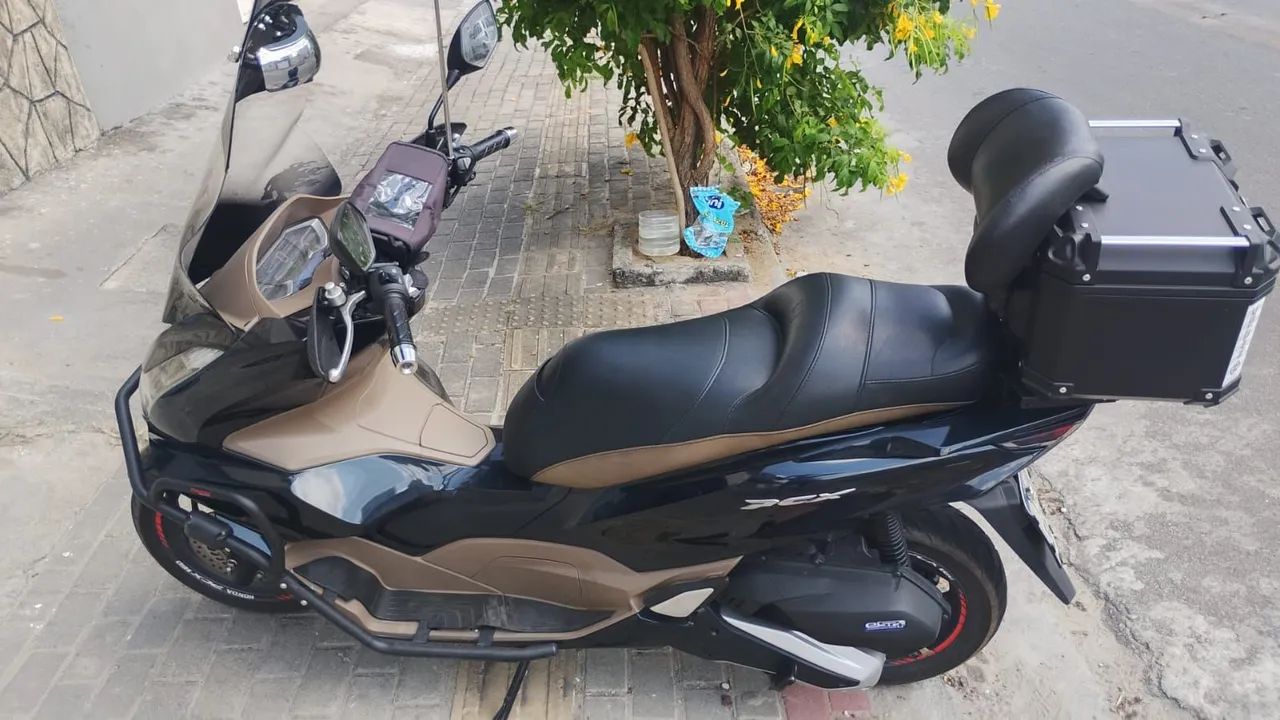 PCX DLX 2025 PURA - Foto 4