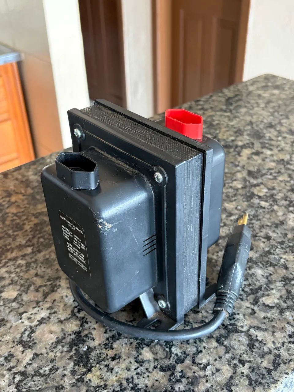 Auto Transformador 3000VA Bivolt (110v / 220v)