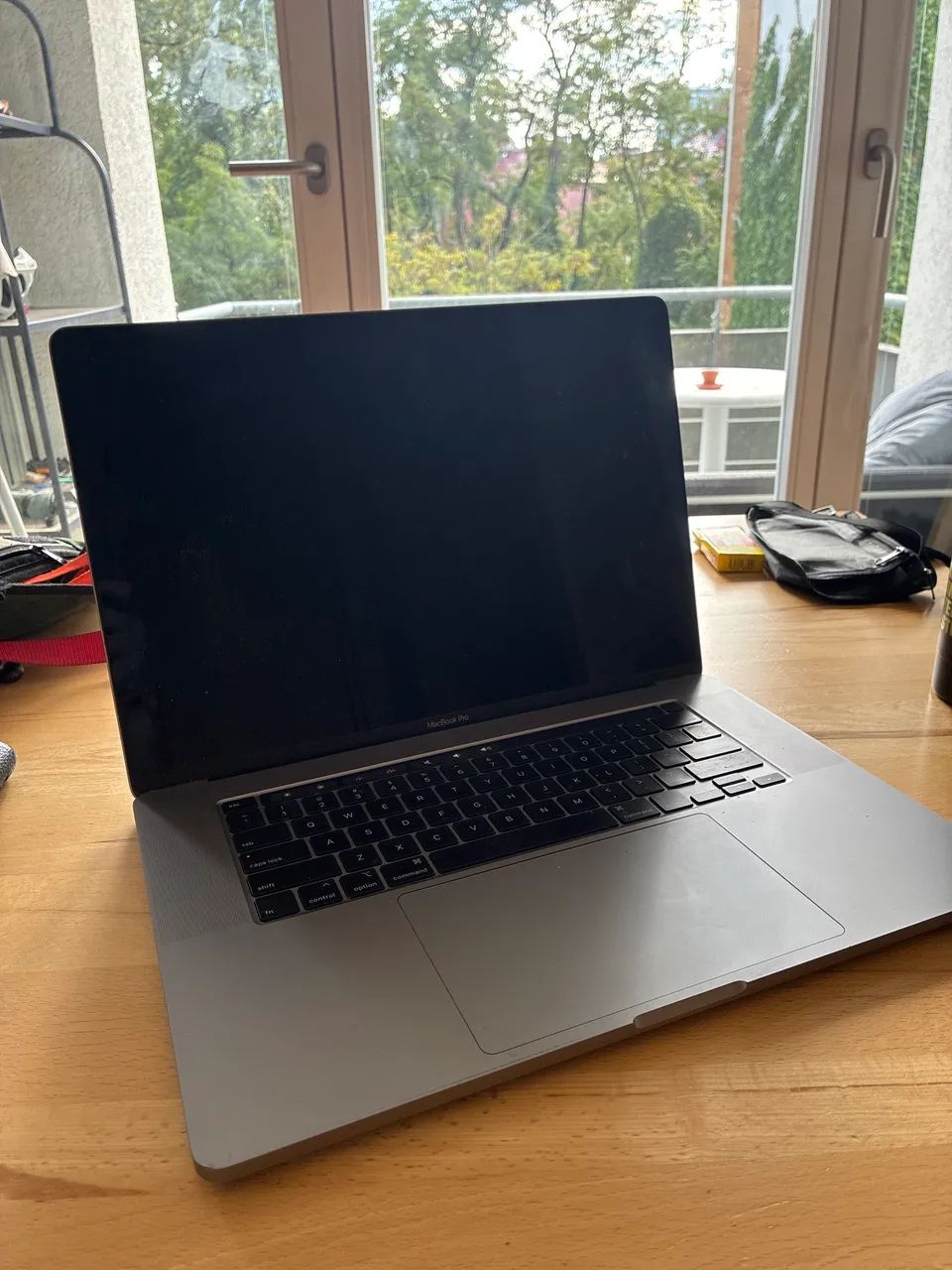 MacBook Pro  32gb 1tb  i9 2019  - Foto 2