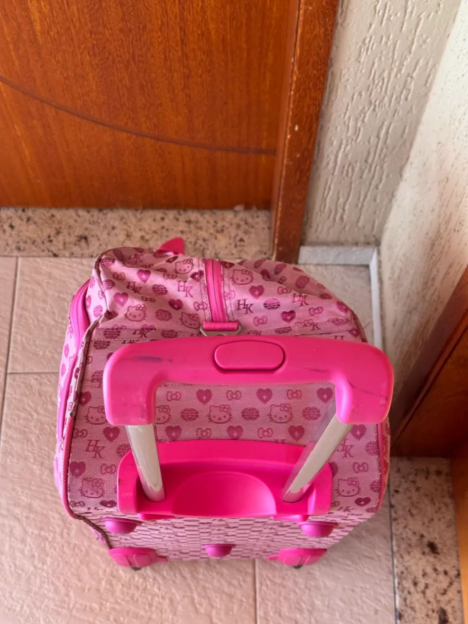 Bolsa de viagem com rodinha hello kitty - Foto 3