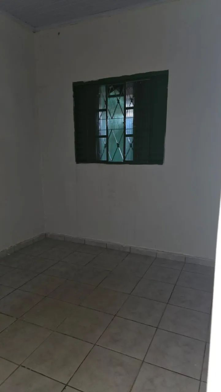 VENDO CASA C 3 QTOS, SALA, COZINHA E ETC - Foto 3