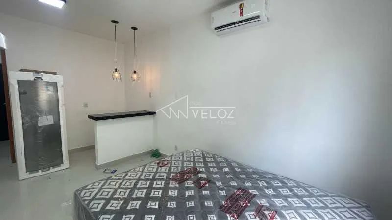 Kitnet/Conjugado : / Residencial / Botafogo