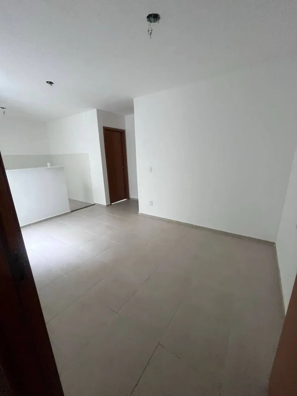 ? ALUGA-SE APARTAMENTO TÉRREO - 2 QUARTOS - Foto 3