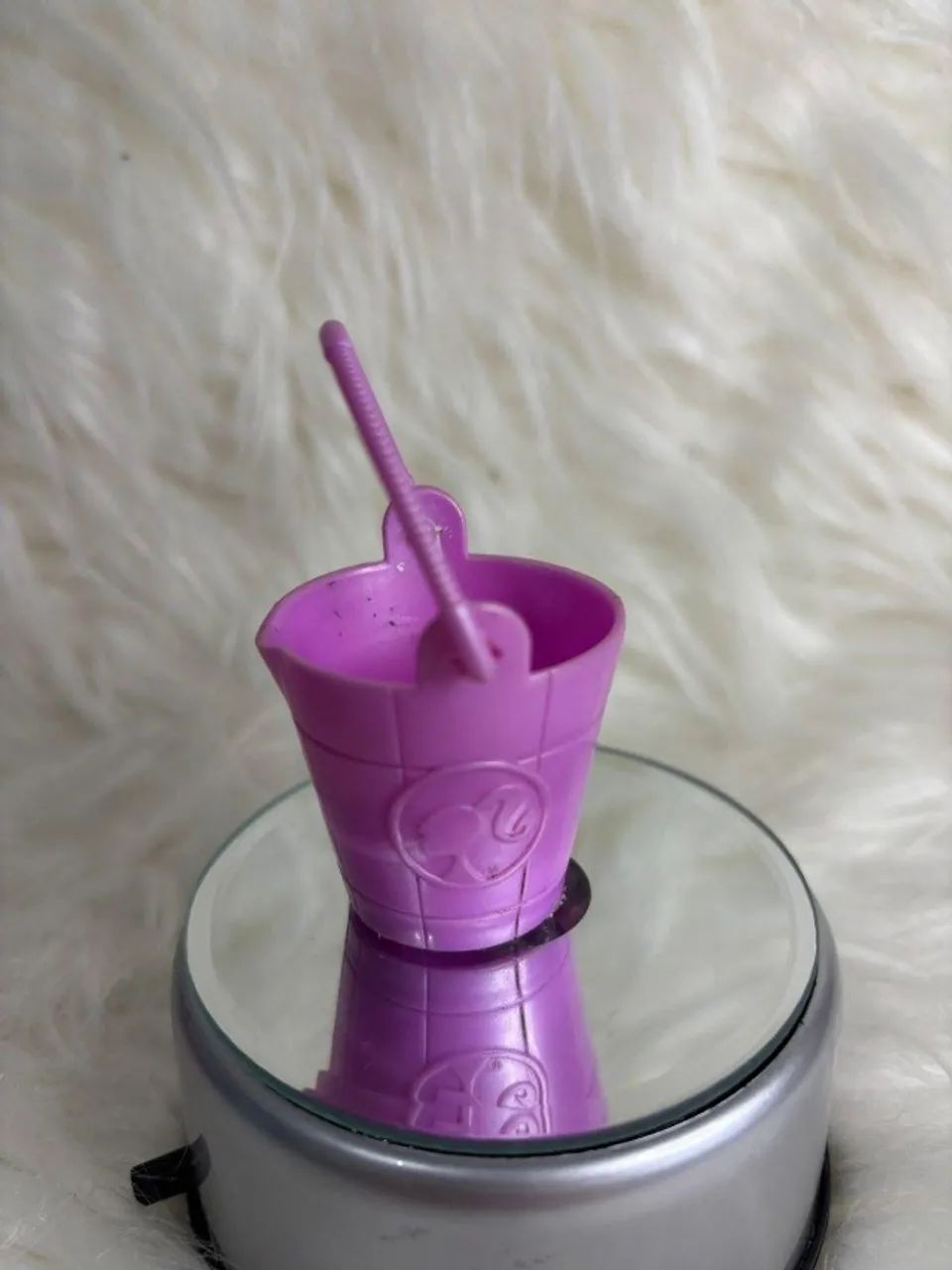 Balde para casinha da Barbie