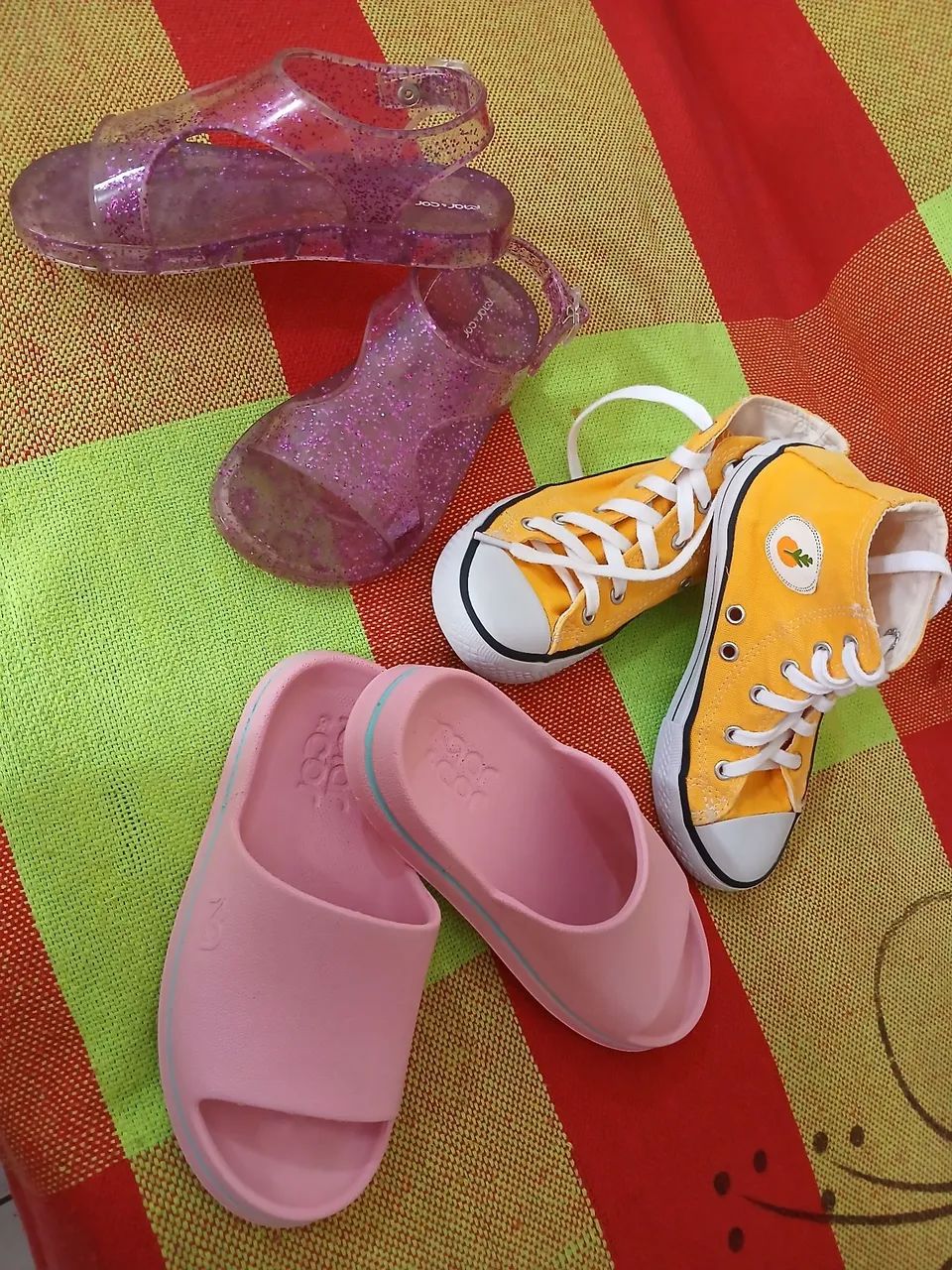 LOTE PARA MENINA,NUMERAÇÕES 27/28,31 E 31/32(TUDO POR 100 REAIS)