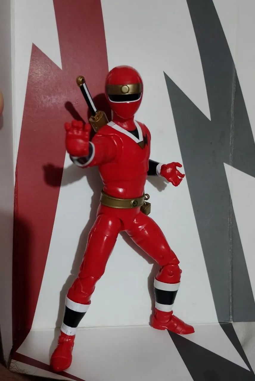 Power Ranger Lighting Collection Alien Ranger Vermelho  - Foto 2