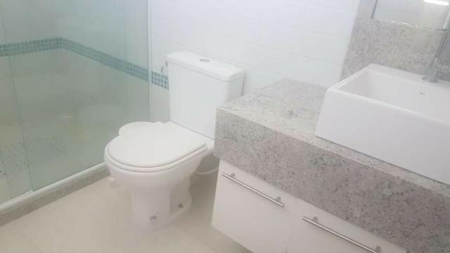 Linda Casa com 315 m², 5 Suítes em Cond. Residêncial de Luxo em Muro Alto - Foto 11
