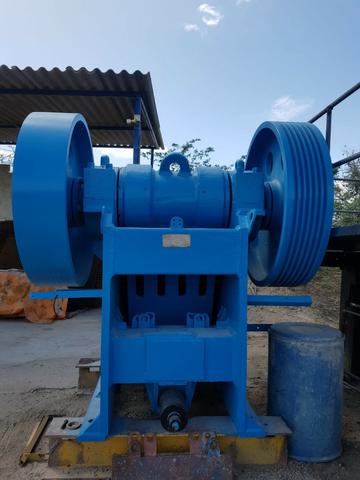 Britador de mandibulas simplex 80x50 ano 2009
