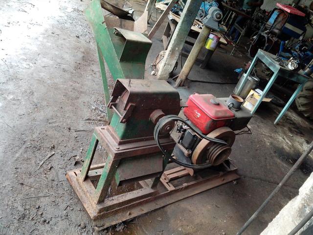 Motor Yanmar B9 com pucadeira e suporte - Foto 5