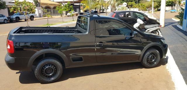 Saveiro 1.6 Flex novinha