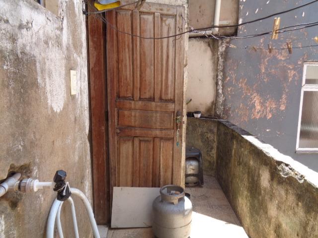 Ótima localização -Casa 2/4, 1º andar ,cobertura, Aceita financiamento Estudamos Proposta - Foto 11