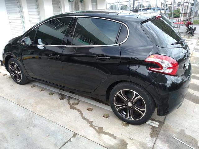 Peugeot 208 2014 Griffe teto panorâmico - Foto 2