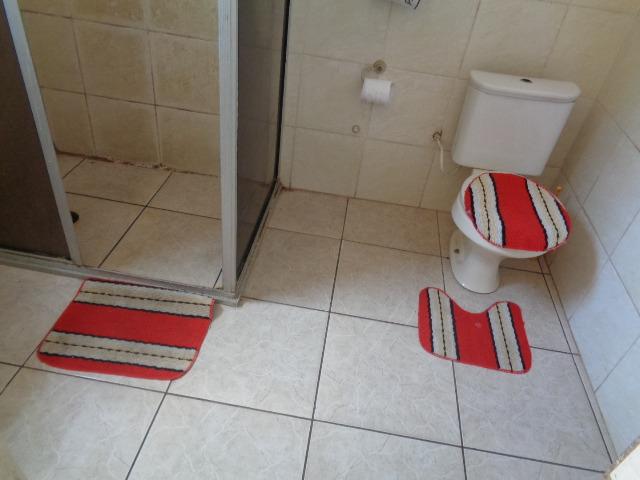 Ótima localização -Casa 2/4, 1º andar ,cobertura, Aceita financiamento Estudamos Proposta - Foto 9