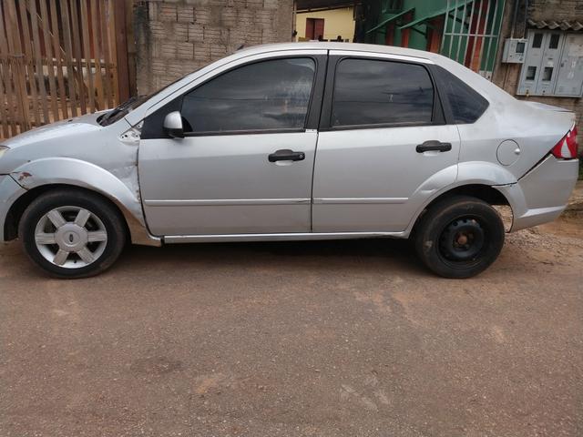 Carro fiesta sedan - Foto 2