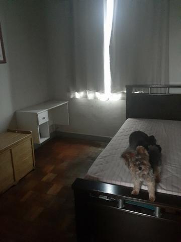 Alugo quarto para moça Floresta - Foto 4