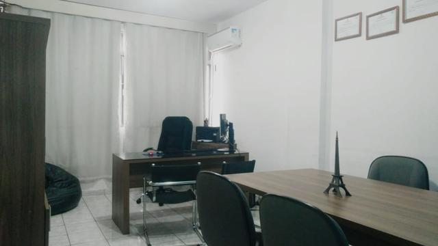 Edificio Rita de Albuquerque - Vendo Sala montada - Andar alto com vista livre