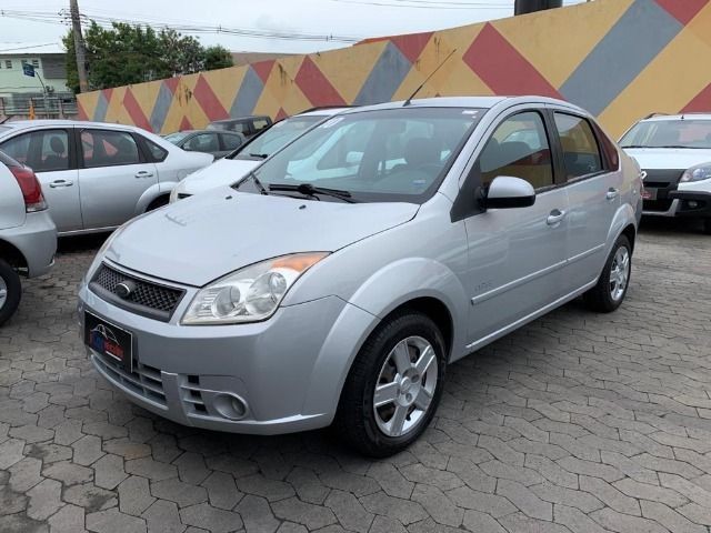 Ford Fiesta Sedan 1.6 Class 2010 Completo - Foto 2