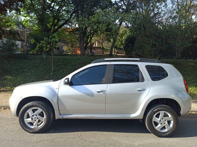 RENAULT DUSTER 1.6 DYNAMIQUE 4X2 FLEX PRATA MECANICA 2014