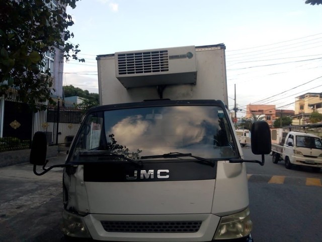 VENDO! CAMINHÃO JMC COWVEY REFRIGERADO POR R$50.000,00