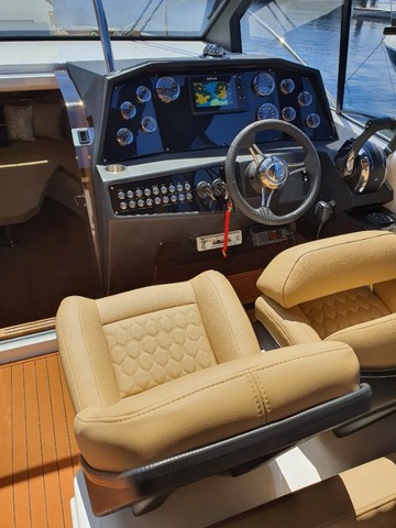 Lancha Triton 38 Flyer HT - ñ e Fs/Focker/Phantom/Bayliner/Solara - Foto 9