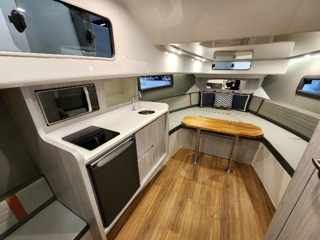 Lancha Triton 38 Flyer HT - ñ e Fs/Focker/Phantom/Bayliner/Solara - Foto 5