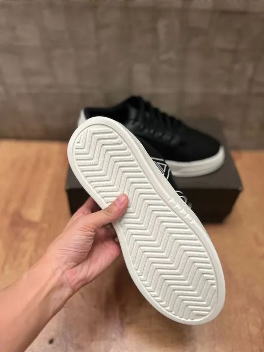 SAPATOS TOP CASUAIS PRA VC USAR TANTO COM UMA BERMUDA OU UMA CALÇA TOP - Foto 4