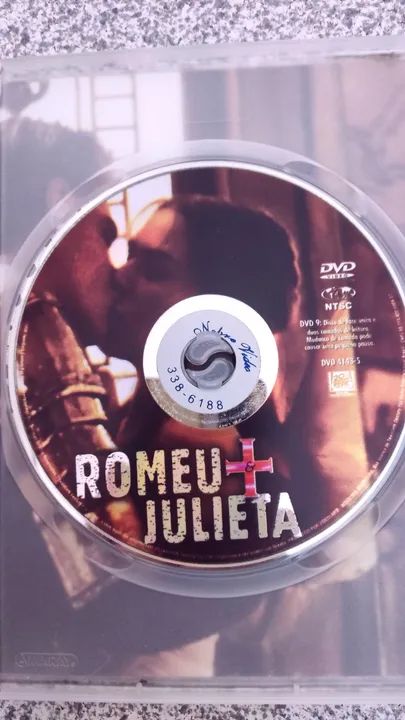 Romeu e Julieta ( Leonardo di Caprio / Claire Danes) - Foto 3