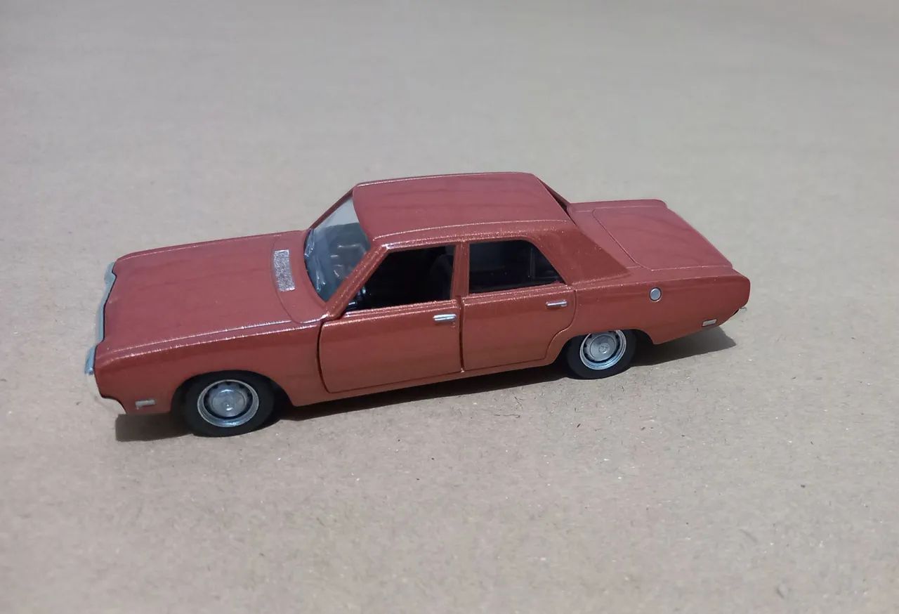 Miniatura Dodge Dart    1:43